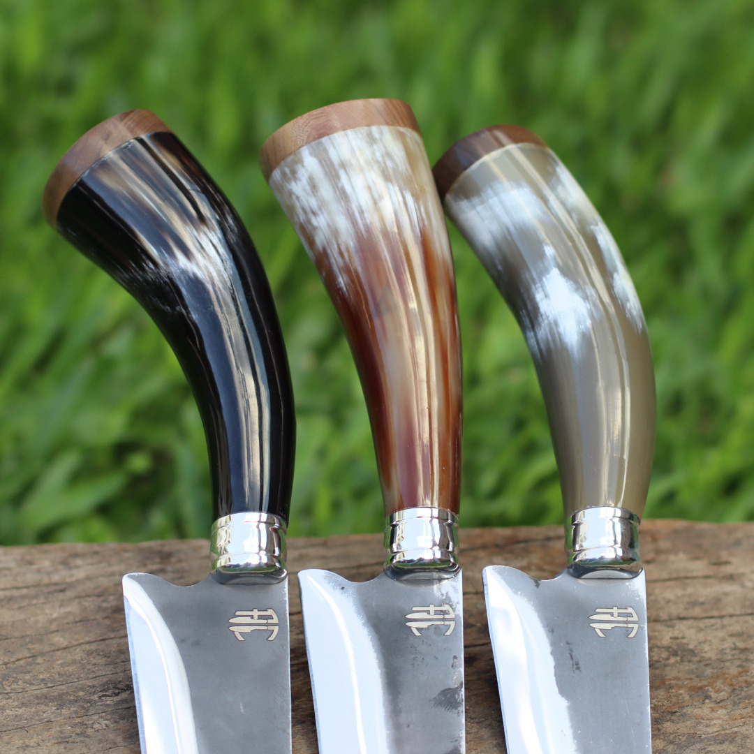 Faca Artesanal para Churrasco Personalizada Chifre Natural Sortido | 9' polegadas