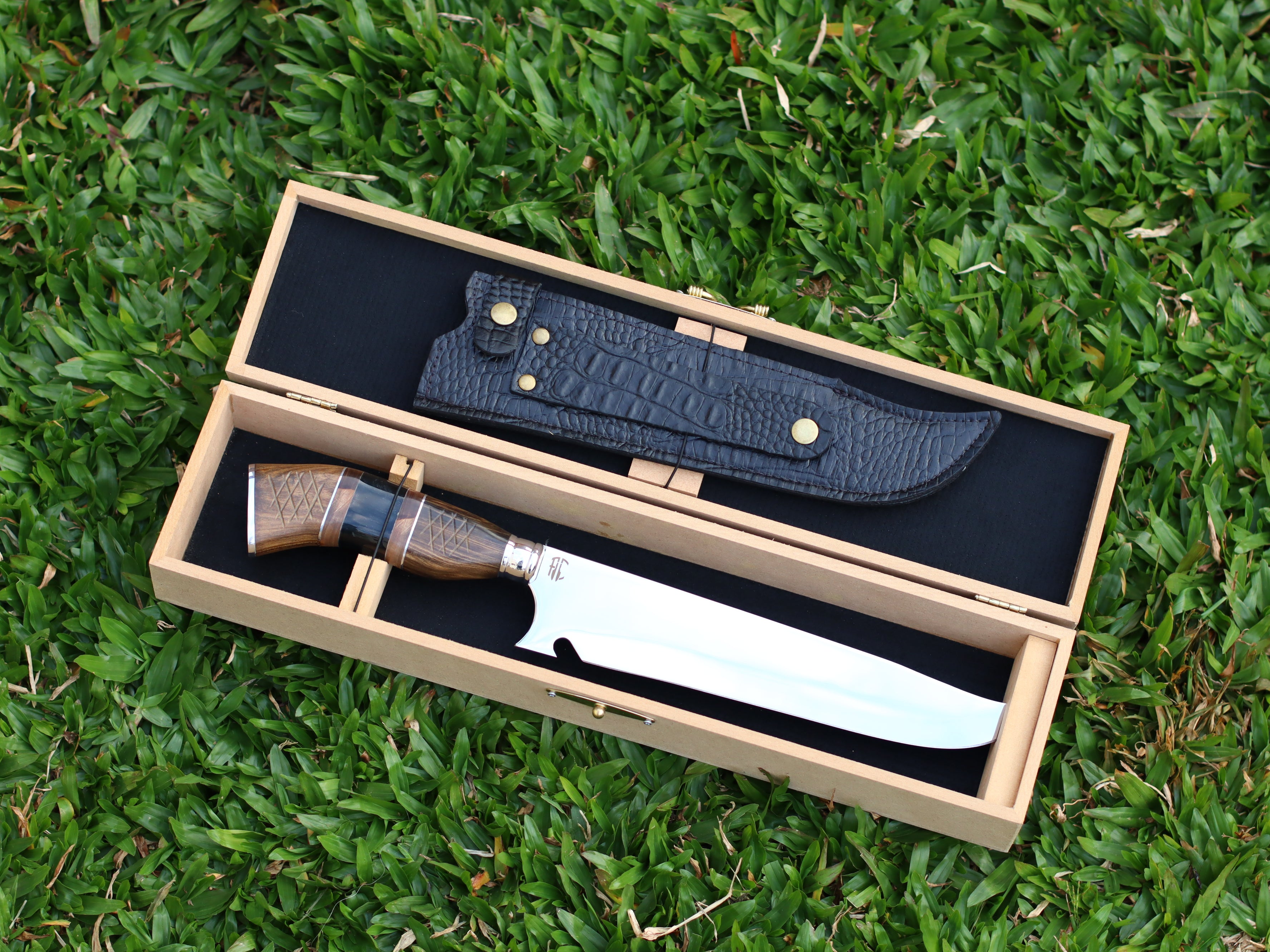 Faca Churrasco Artesanal Pai Raiz| Aço Inox e Cabo Nobre