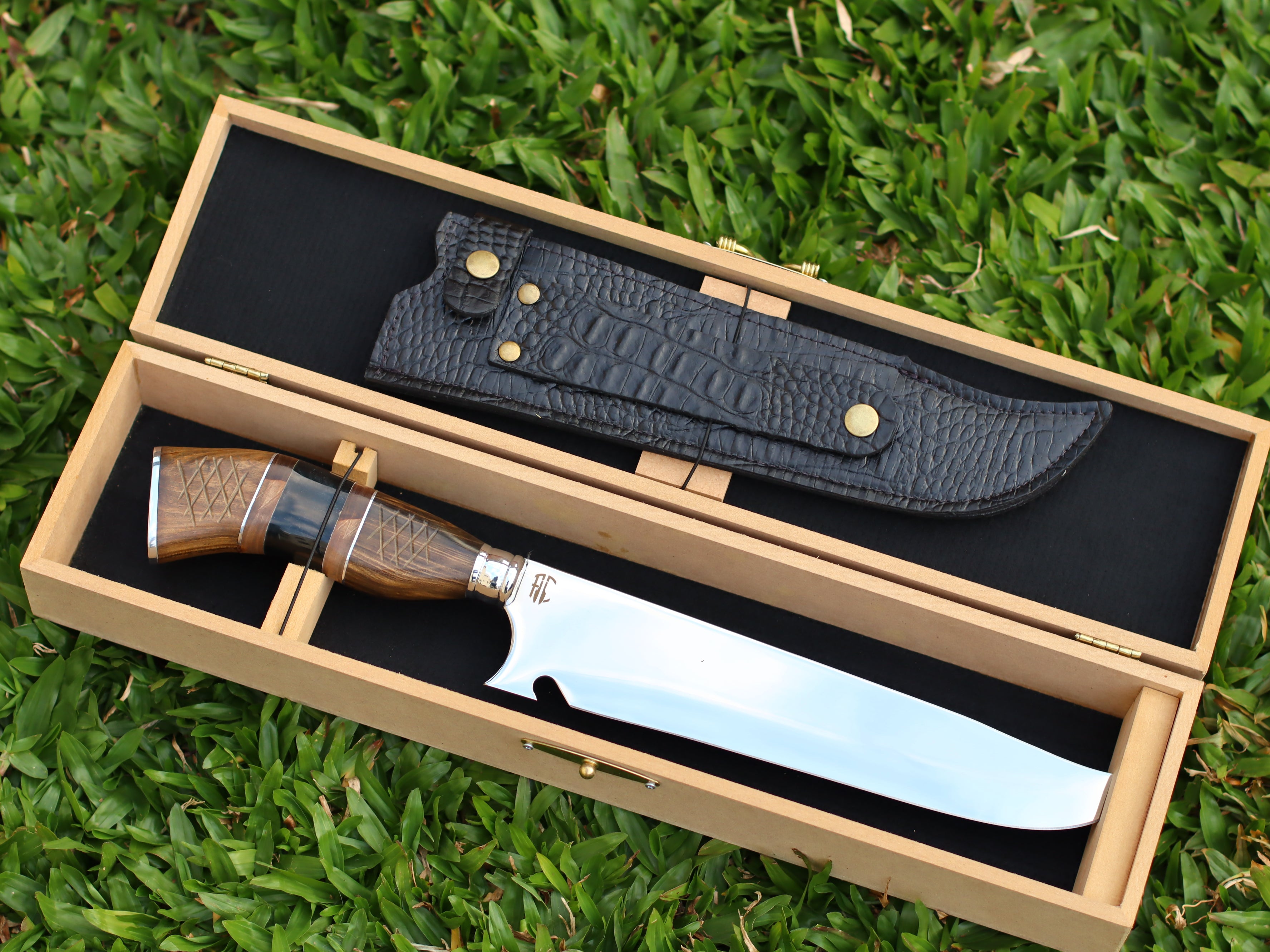 Faca Churrasco Artesanal Pai Raiz| Aço Inox e Cabo Nobre