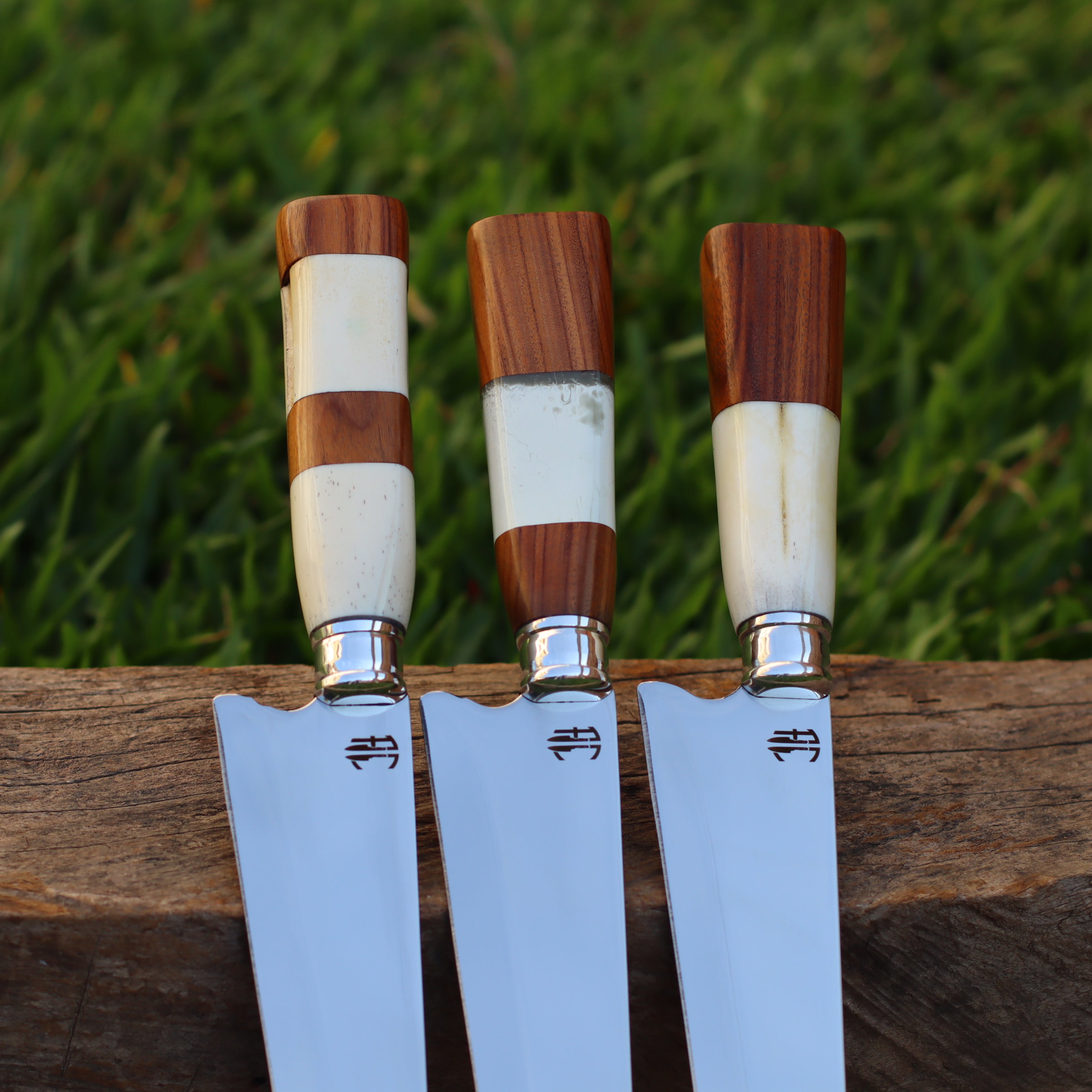 Faca Churrasco Artesanal Picanheira Osso Natural e Madeira Nobre | Aço Inox 9"